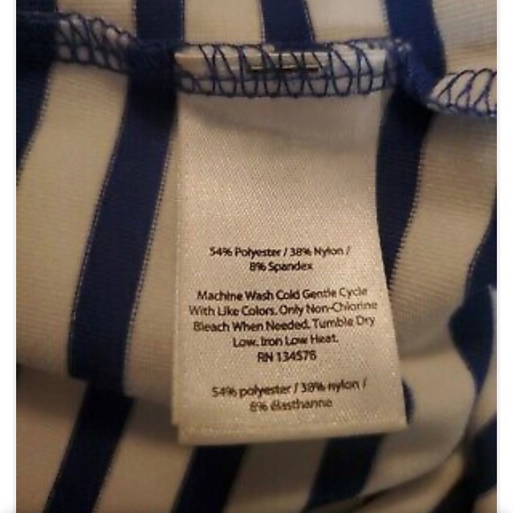 Vineyard Vines 3/4 Sleeve, Blue and white‎ striped boat neck blouse, size Medium - Picture 4 of 4